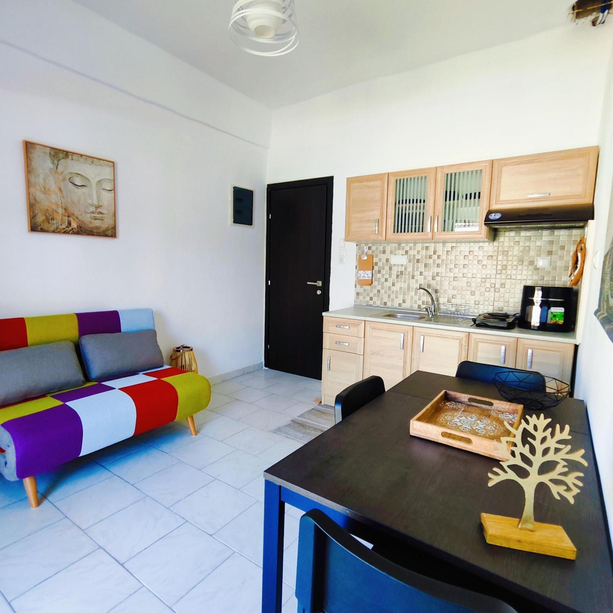 Lola's Traditional Apartments - Nea Skioni Center Esterno foto